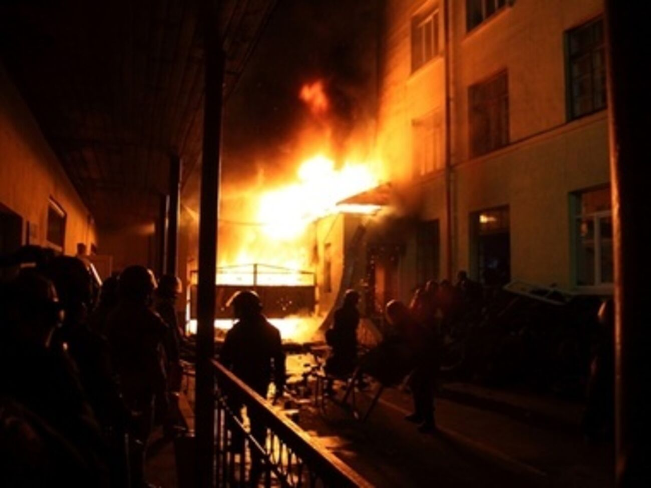 Горящая казарма