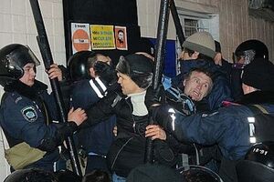 Столкновения у базы "Беркута" в Одессе