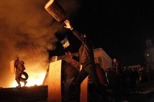 На помощь к обороняющимся едут активисты с запада страны