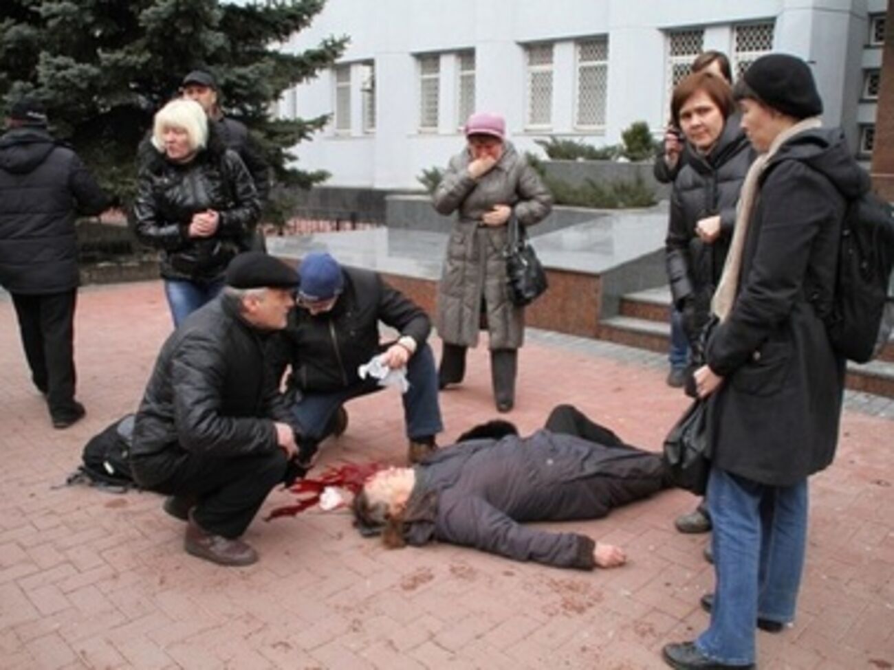 Женщина умерла в машине скорой помощи