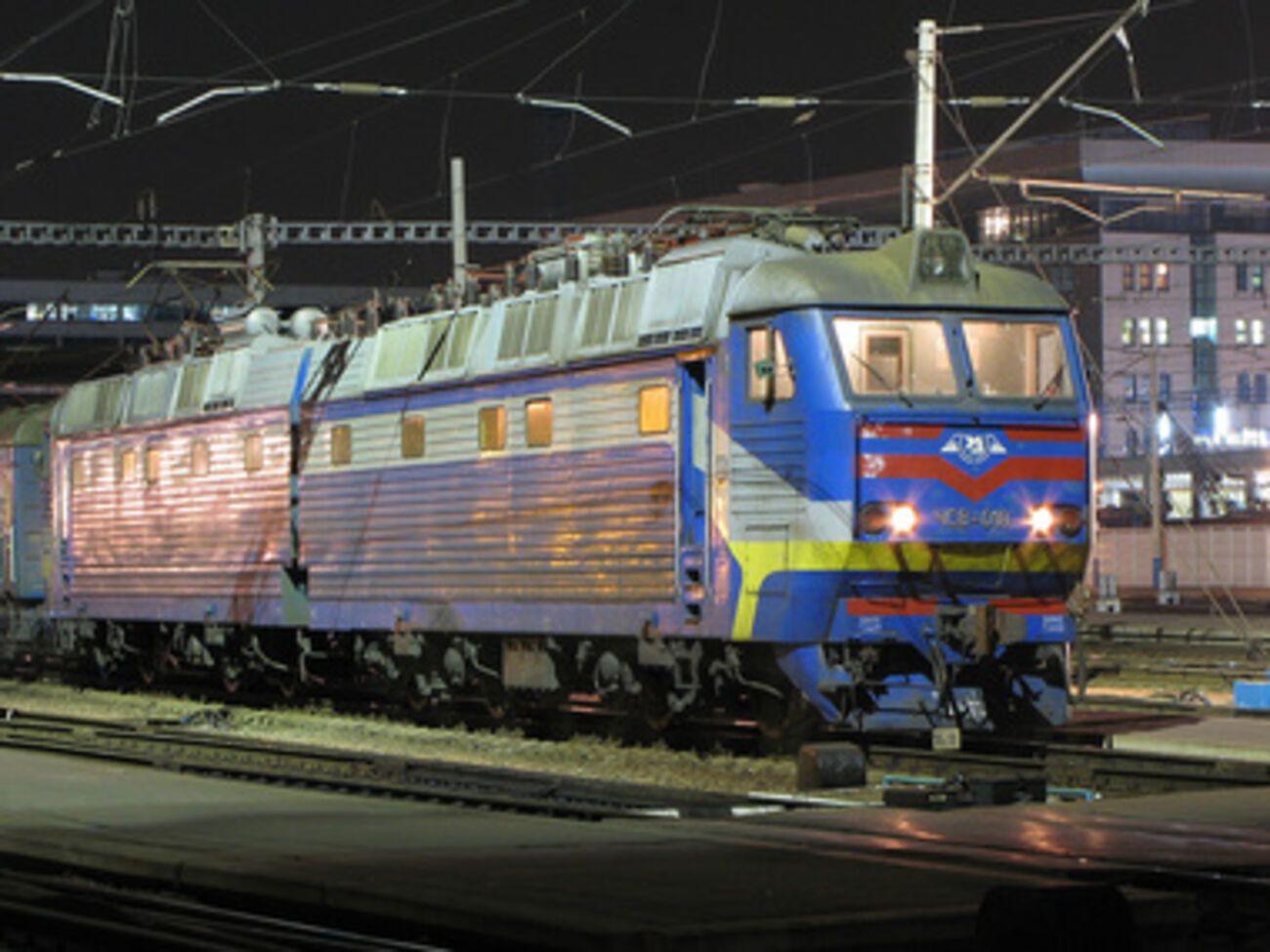 "Укрзалізниця" остановила движение поездов из Львова в Киев