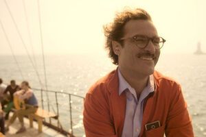 Кадр из фильма "Она"