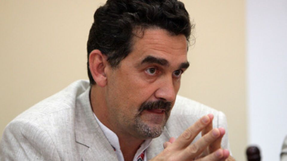 Игорь Семиволос