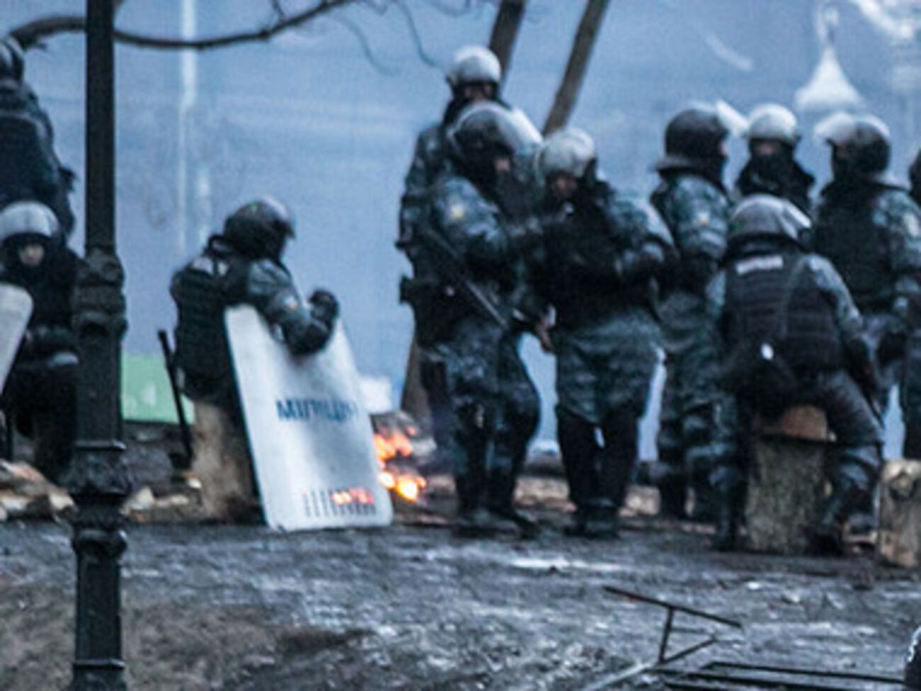 Беркут отступает от Майдана