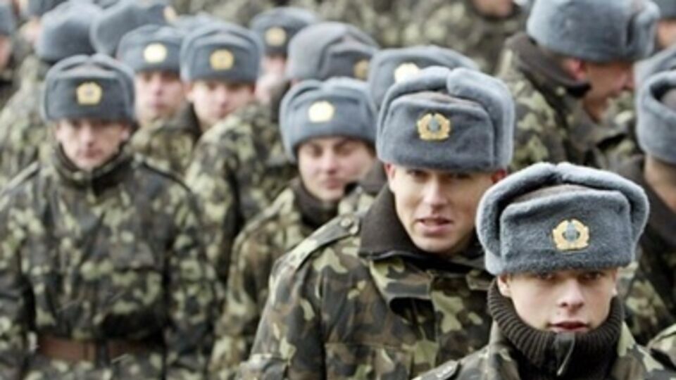 Минобороны обещает следовать уставу