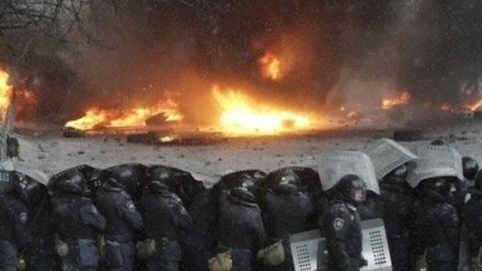 Радикалы выступили за свержение режима