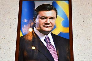 Портретов Януковича в кабинетах властей Дрогобича больше не будет