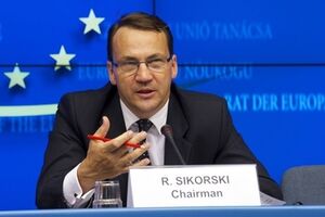 На борт самолета Сикорского возьмут раненных