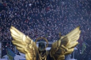 Накауне Майдан прощался с погибшими товарищами