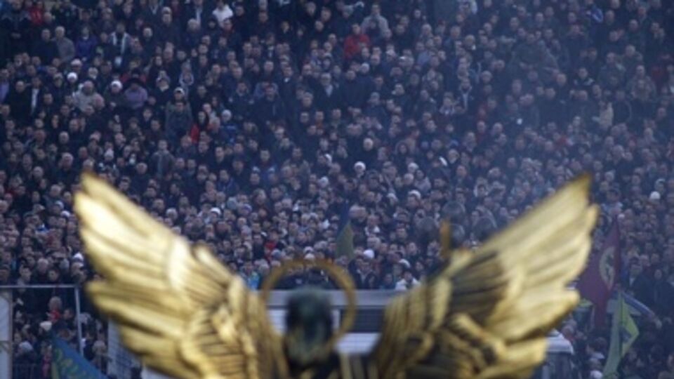 Накауне Майдан прощался с погибшими товарищами