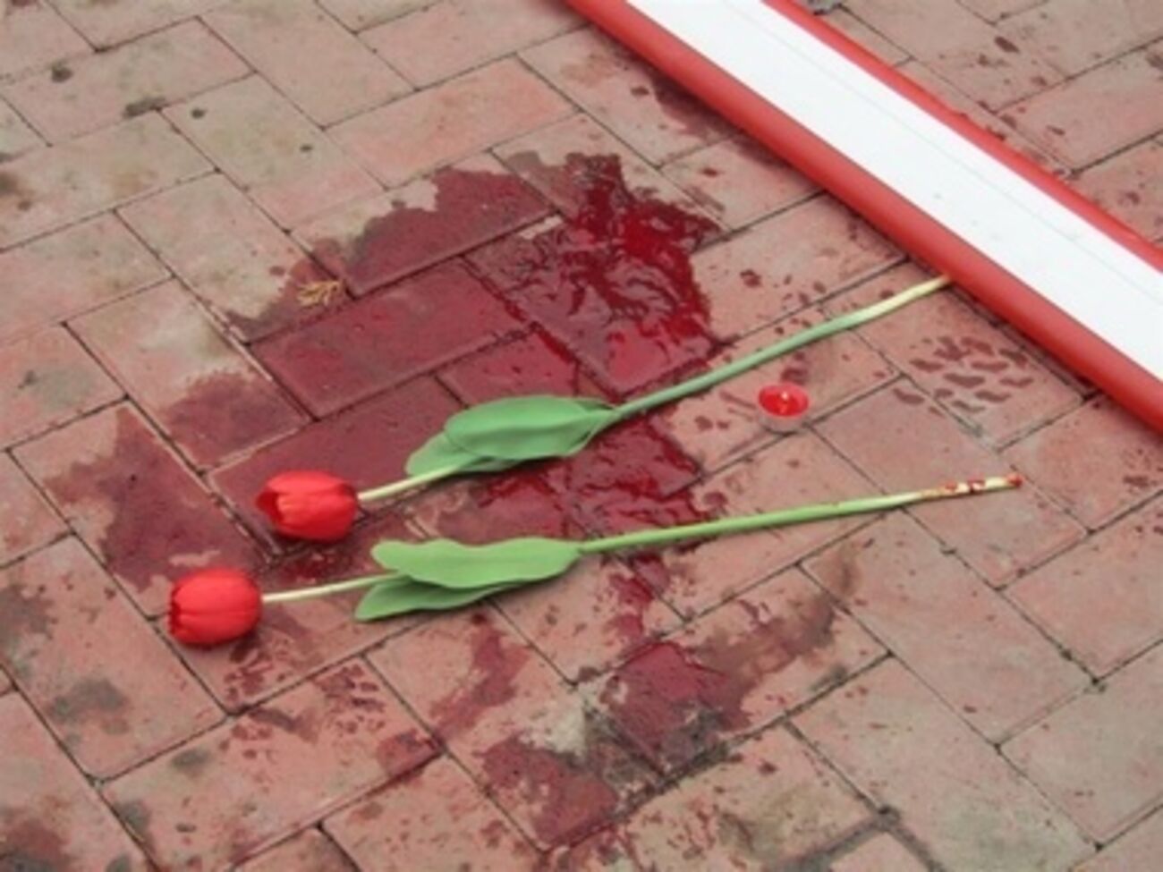 У здания Хмельницкого СБУ