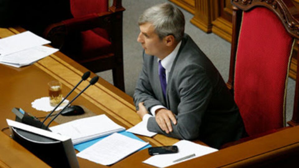 Кошулинский зачитал имена депутатов, покинувших сегодня ПР