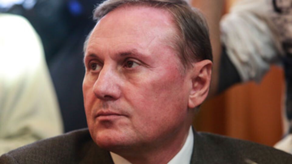 Александр Ефремов