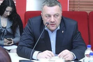 Олег Махницкий