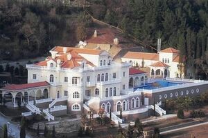"Чайный домик" семьи Януковича в Крыму