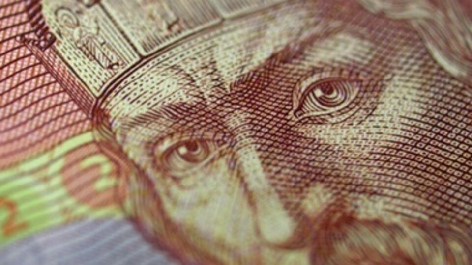 Доллар не преодолел планку в 10 грн