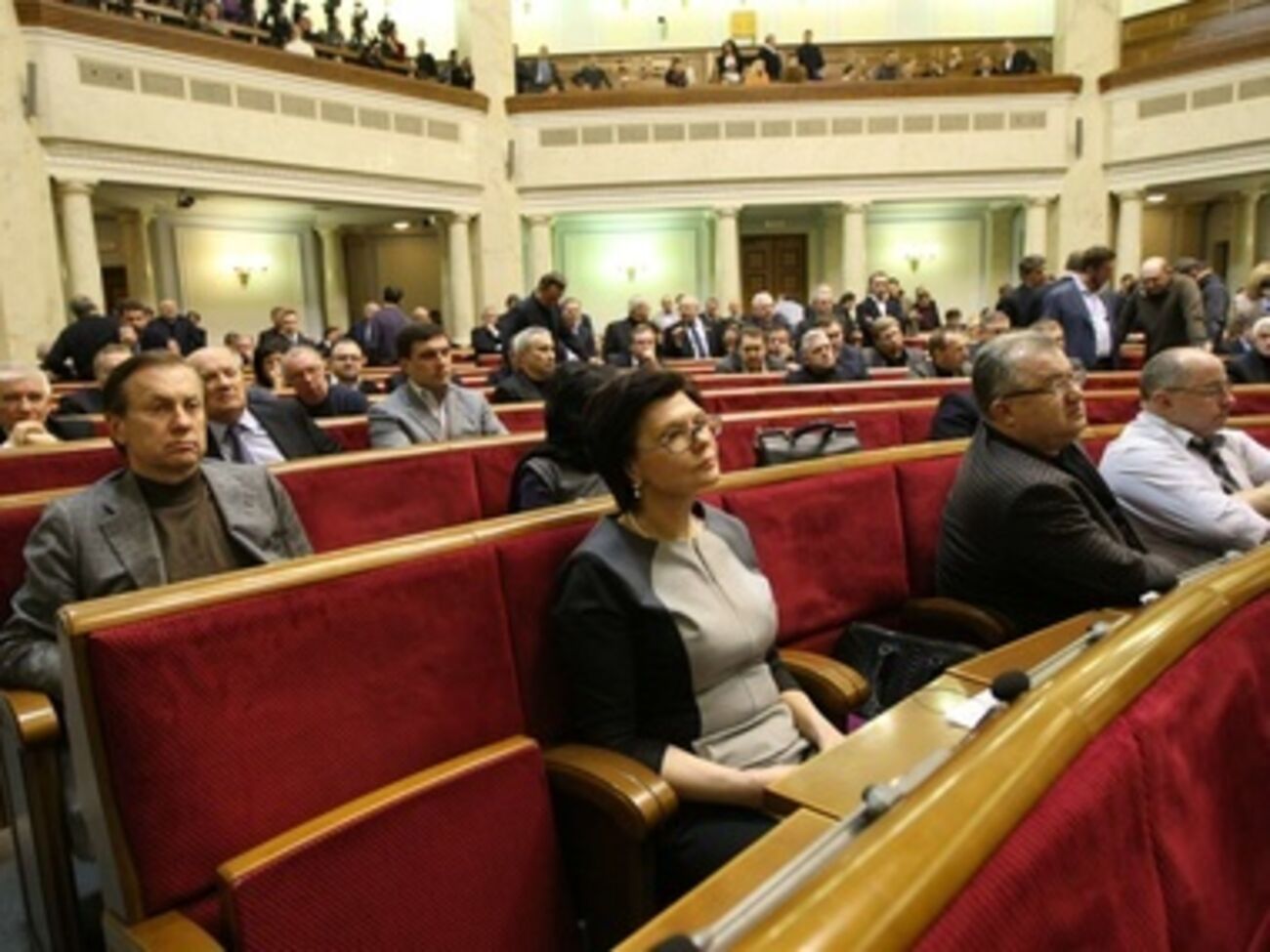 Депутатов снова словили на неперсональном голосовании