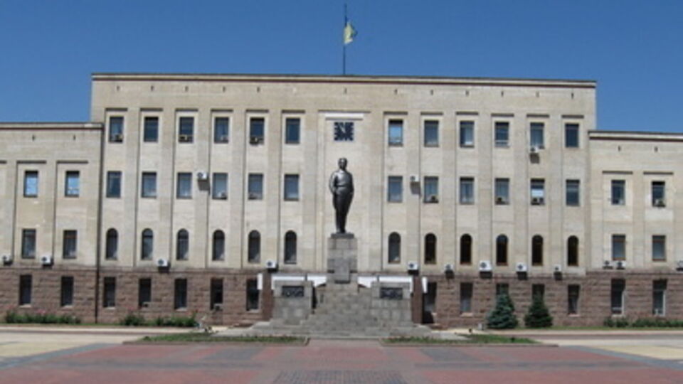 Вместо демонтированного памятника Кирову на площади установят памятник погибшим активистам Майдана