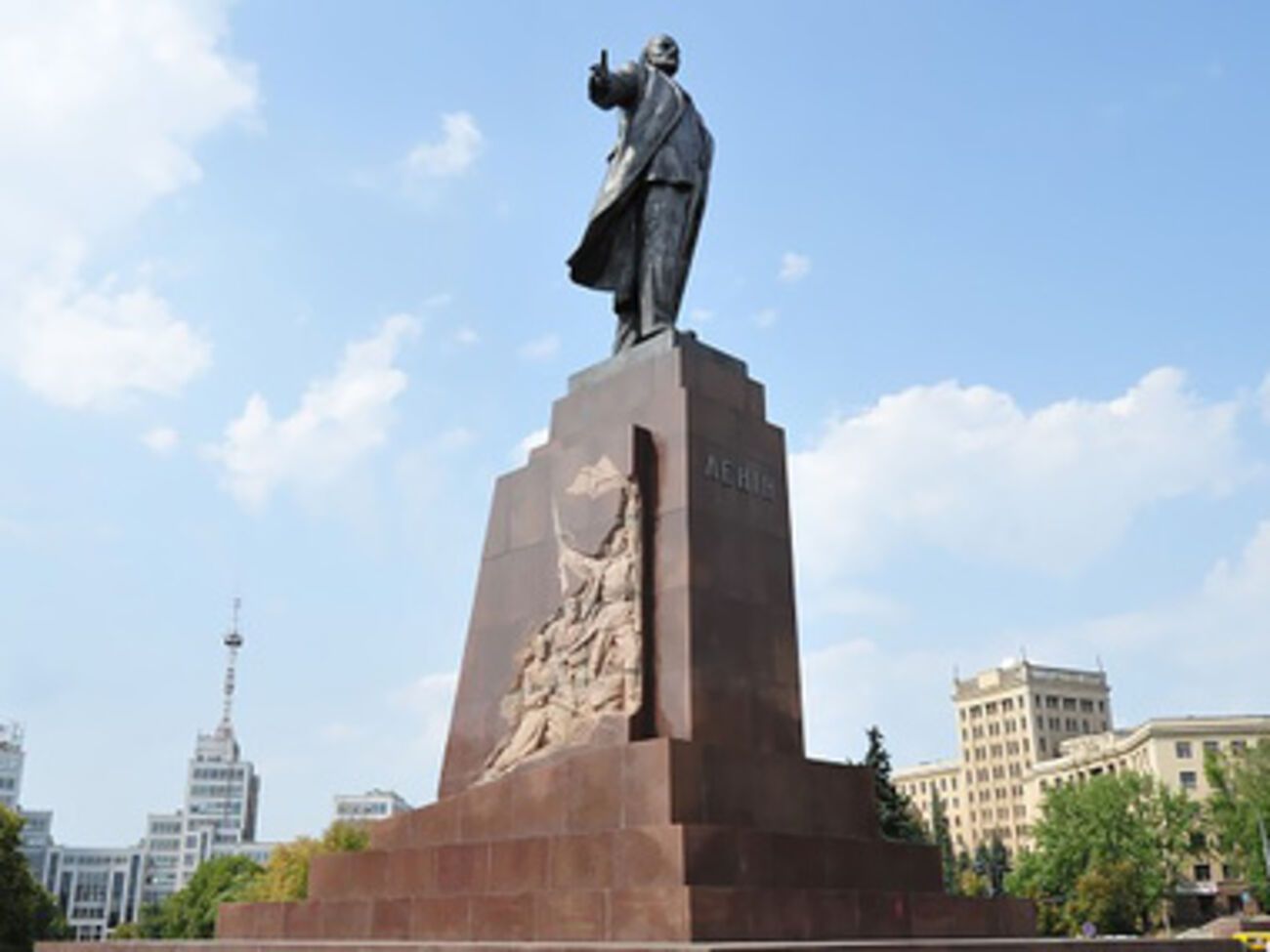 Памятник Ленину в Харькове