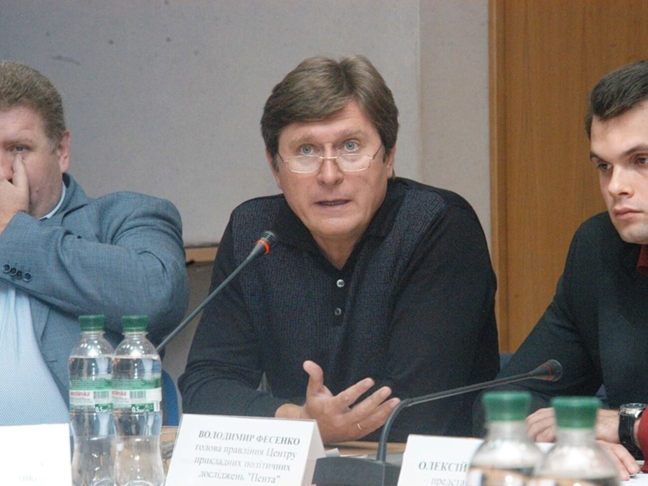 Фесенко: Криминал чистит дома богачей под видом бойцов Самообороны