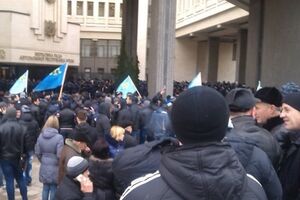 Внеочередную сессию Верховной Рады Крыма отменили