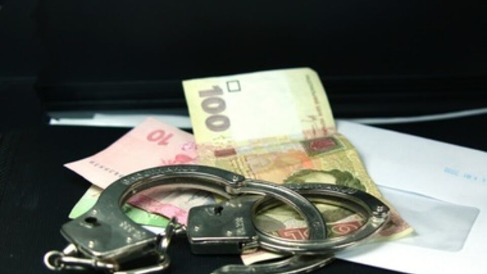 Работодатели: Взятки тормозят бизнес
