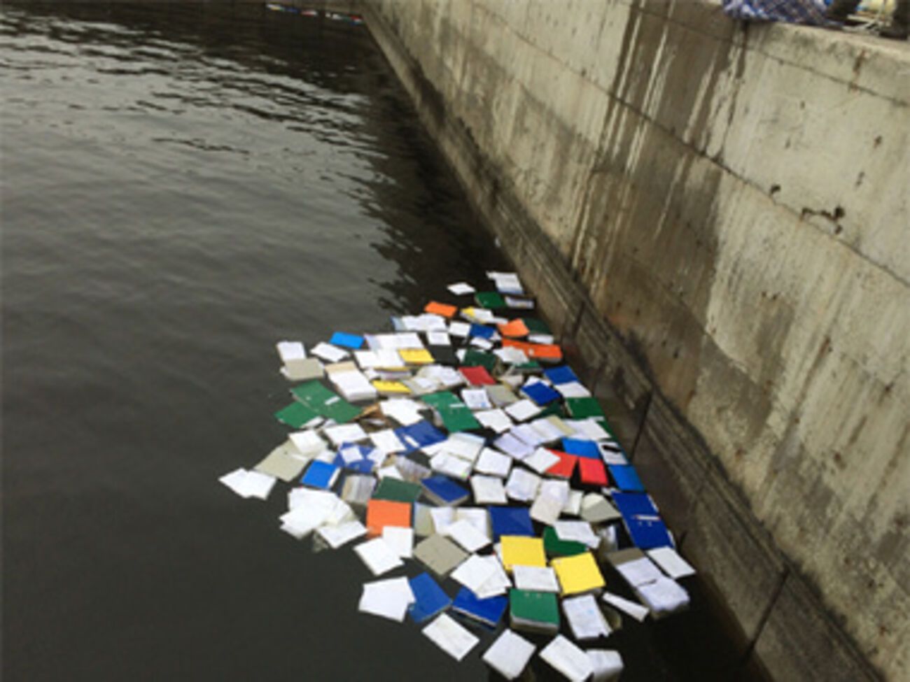 Папки из Межигорья используют в расследовании