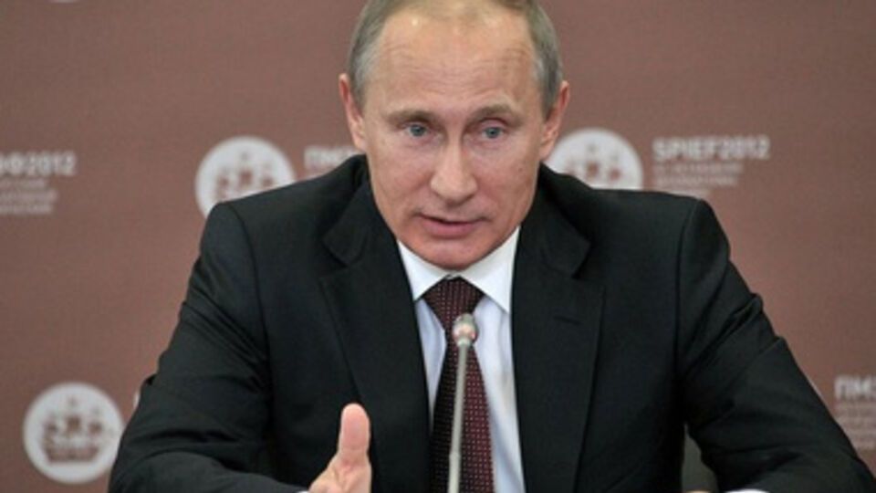 СМИ: Миру в Украине помог Путин