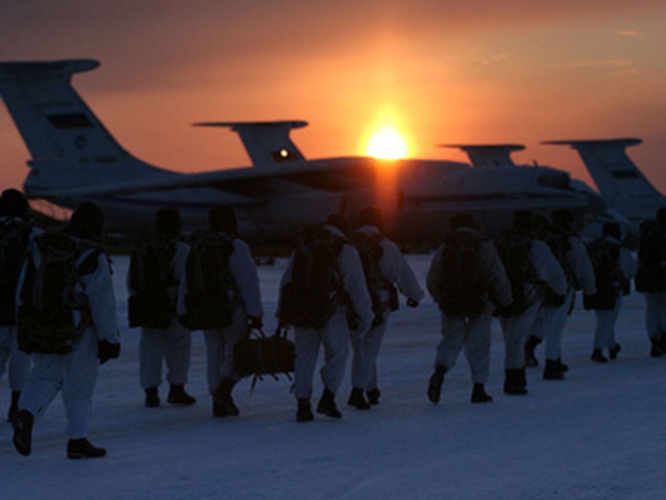 Россия проводит крупномасштабную передислокацию войск