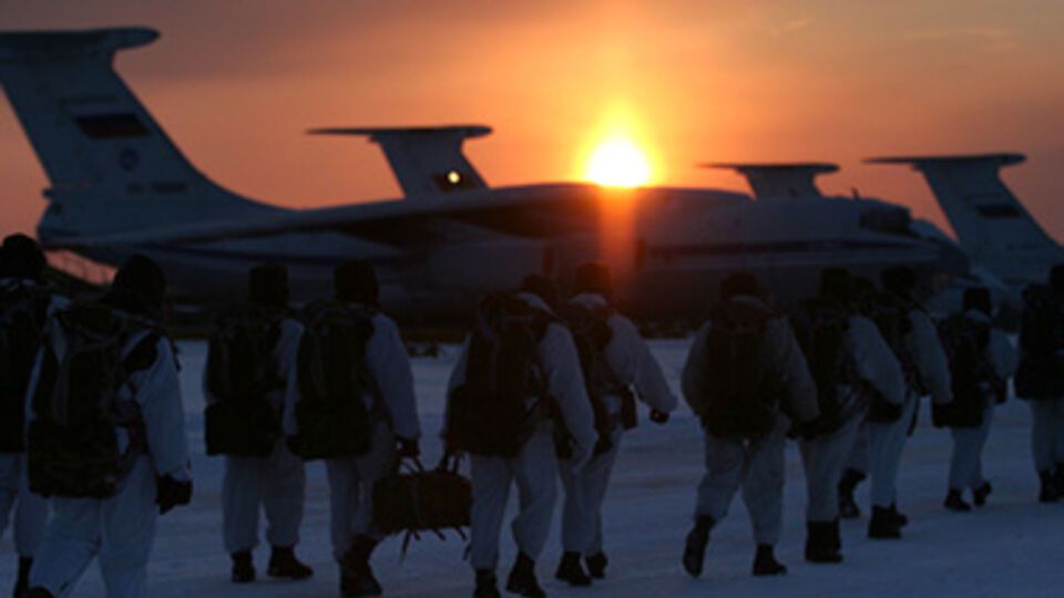 Россия проводит крупномасштабную передислокацию войск