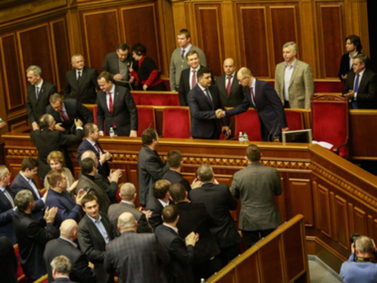 Парламент утвердил состав нового правительства