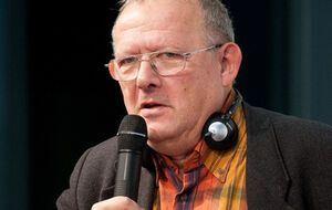 Адам Михник