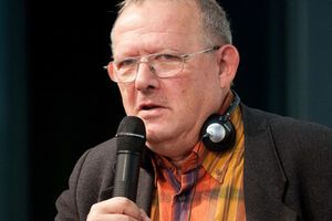 Адам Михник