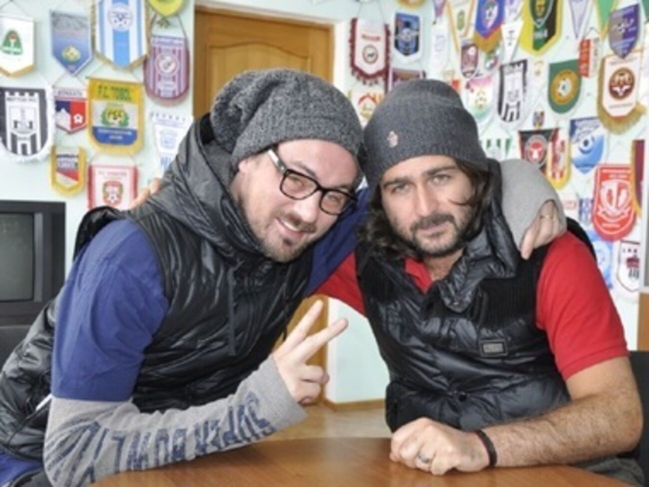 Артем Милевский (слева)