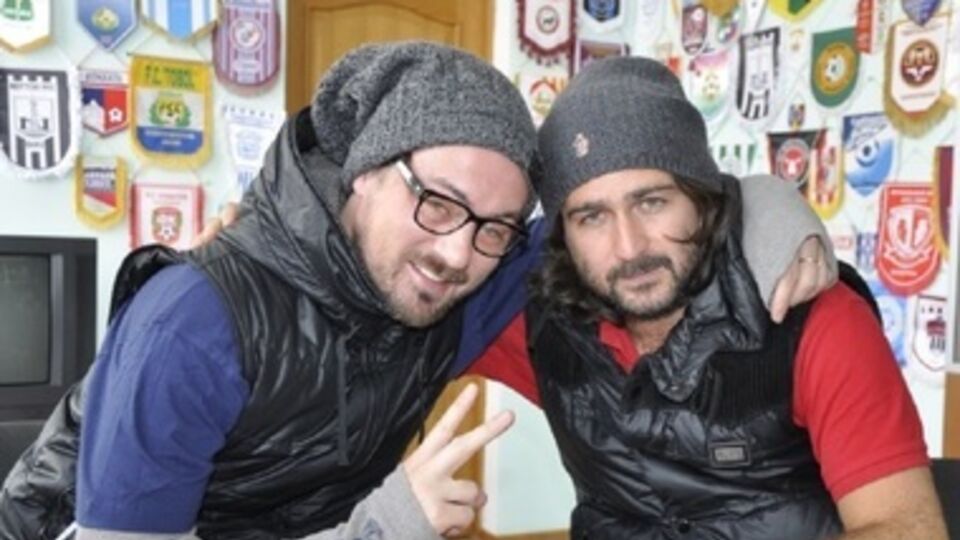 Артем Милевский (слева)