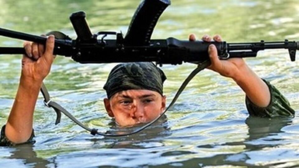 Российских десантников призывают "отдохнуть" в Крыму