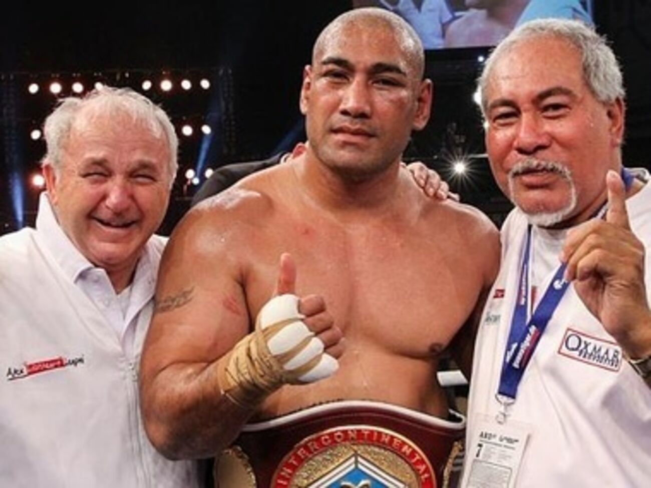 Соперник Владимира Кличко, австралиец Алекс Леапаи