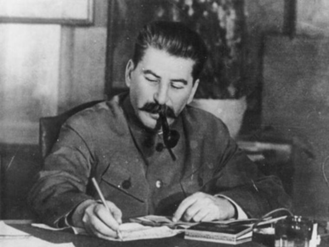 Иосиф Сталин