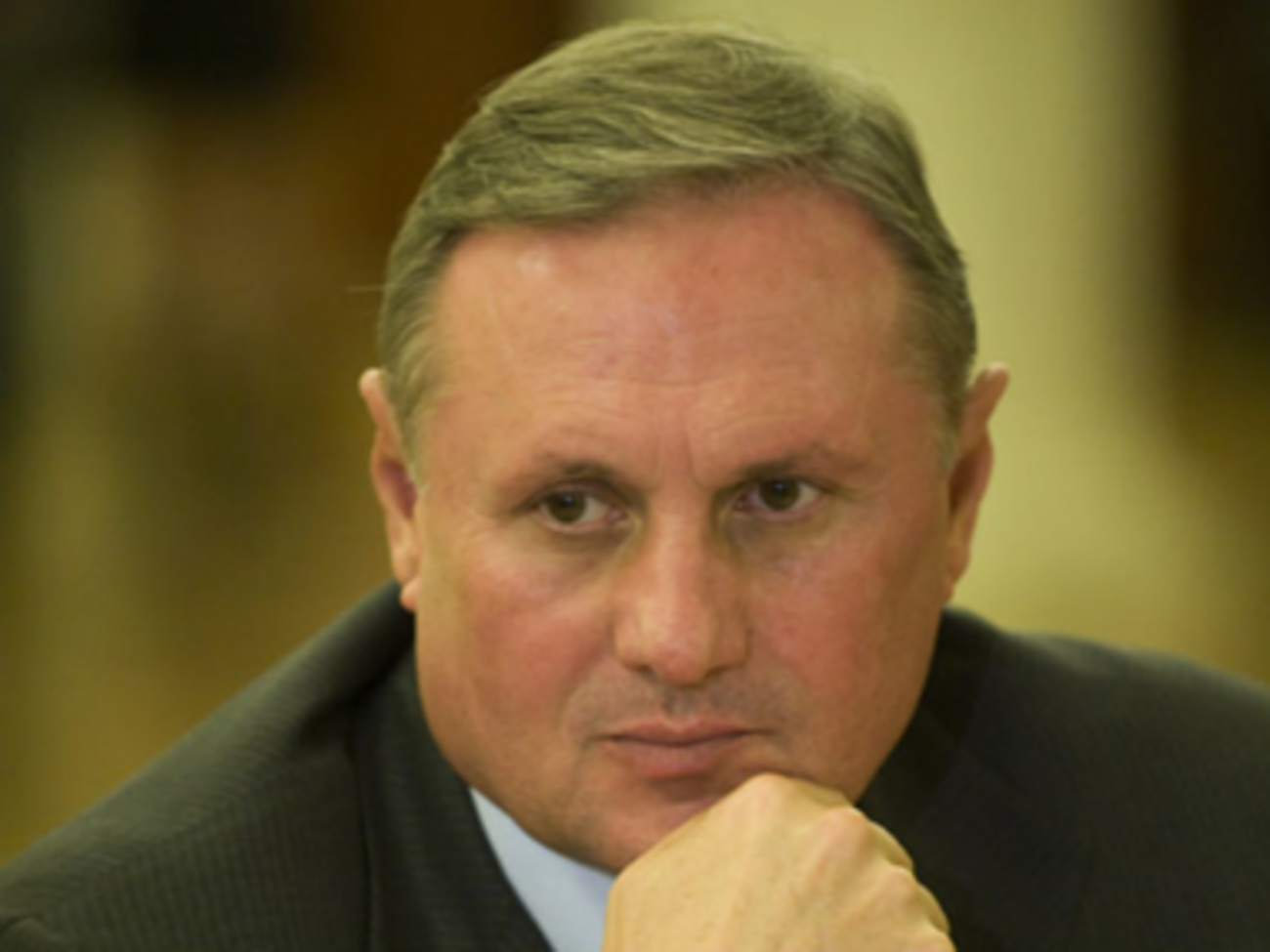 Александр Ефремов