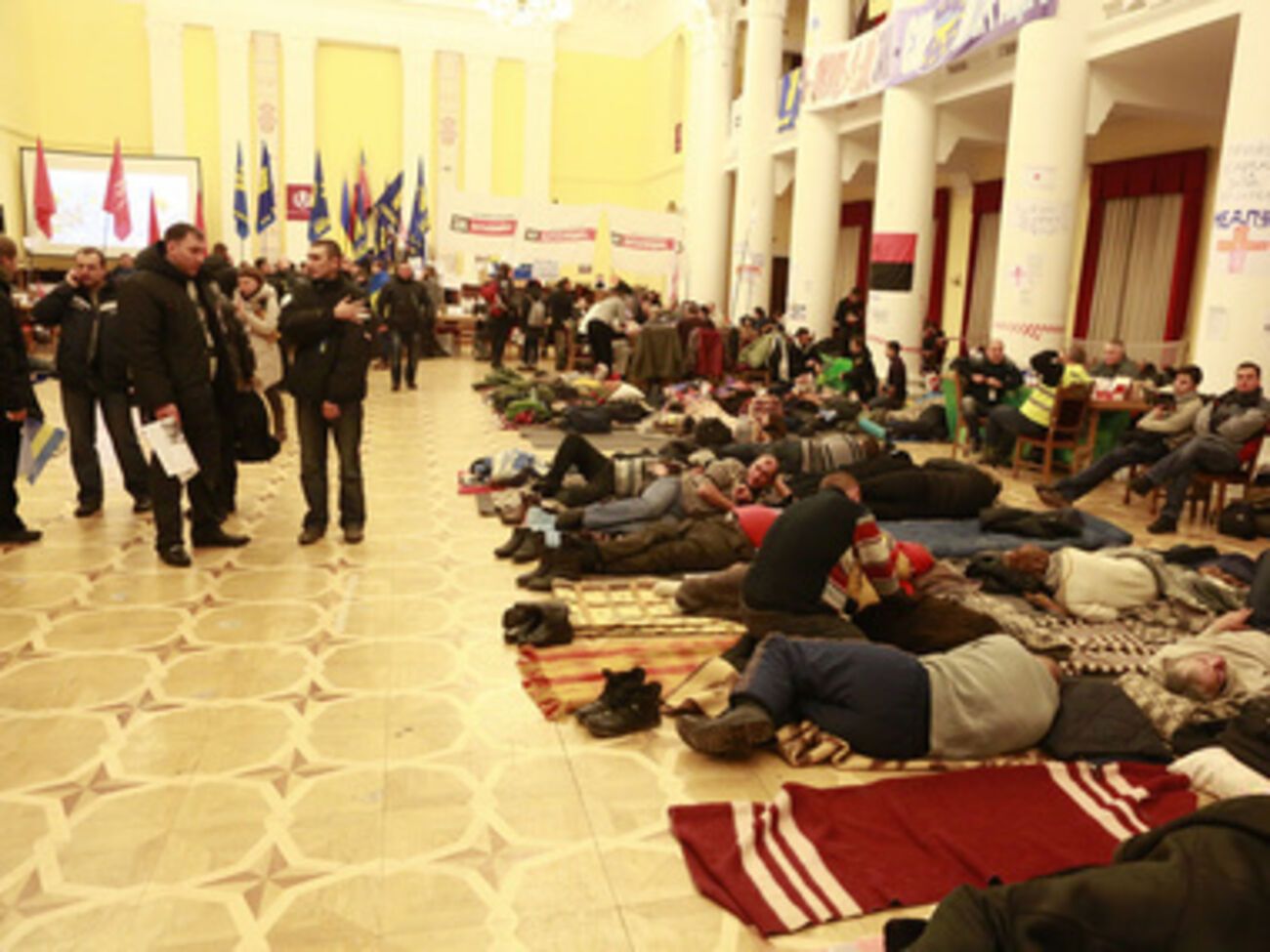 В здании КГГА живут протестующие