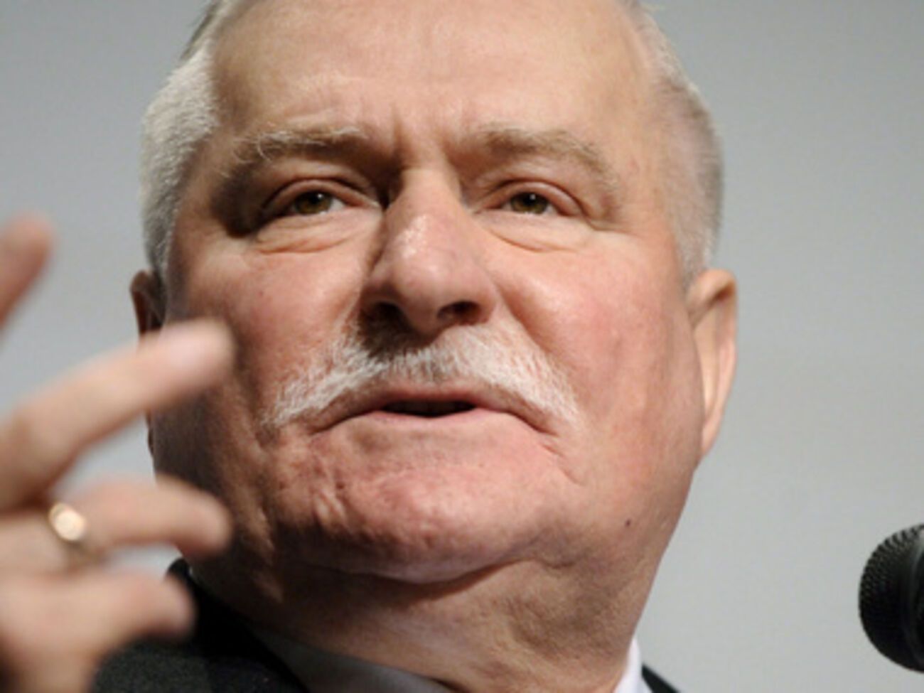 Лех Валенса