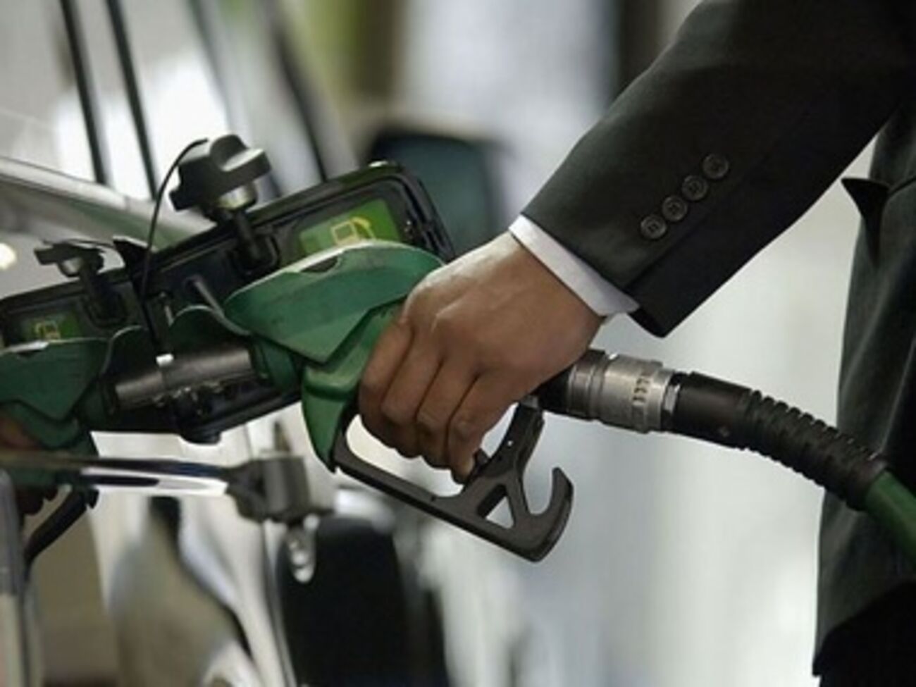 Топливо продолжит дорожать