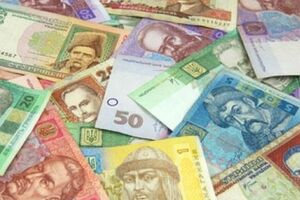 Нацбанк сбил курс доллара