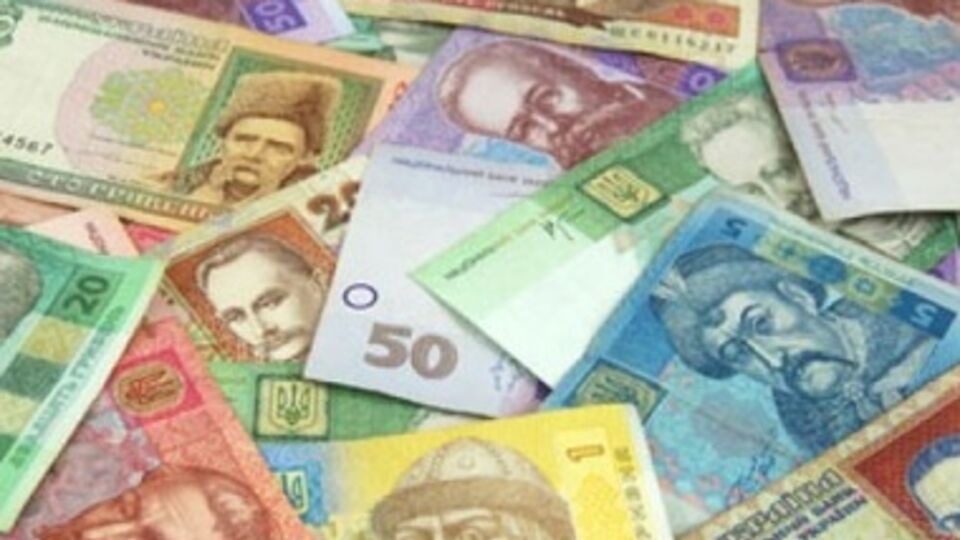 Нацбанк сбил курс доллара