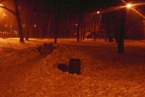 Еще вчера на камне был крест