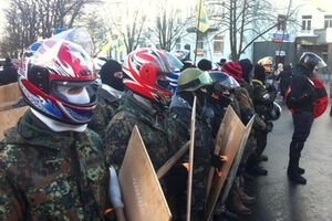 Самооборона Майдана начала пикет Верховной Рады