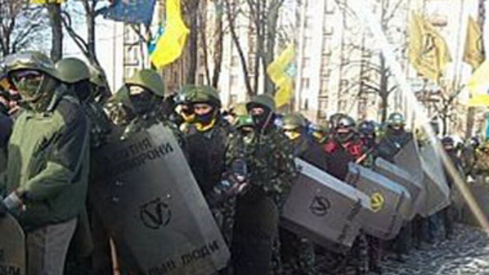 Народная самооборона, пикетировавшая Раду, вернулась на Майдан