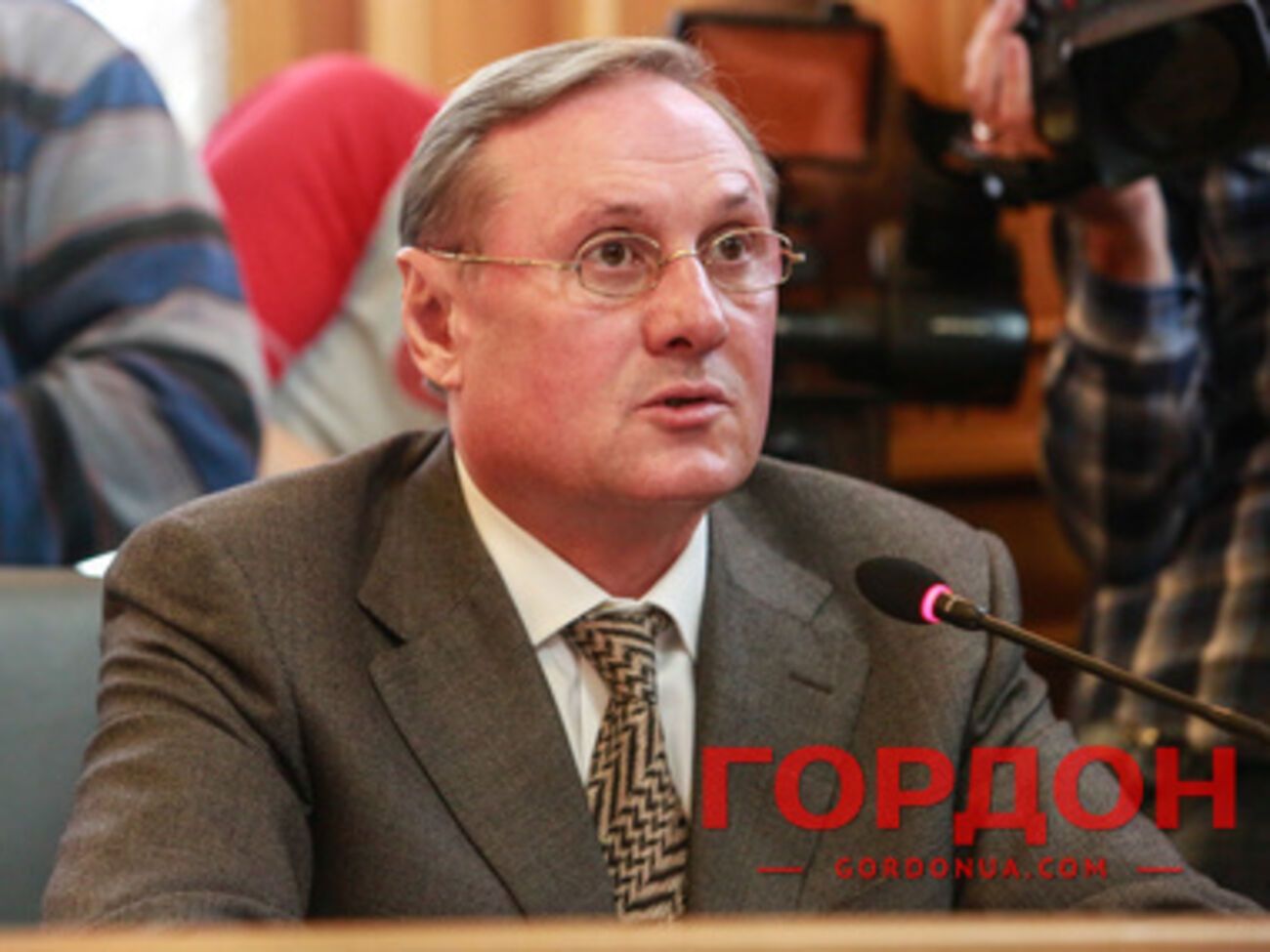 Александр Ефремов