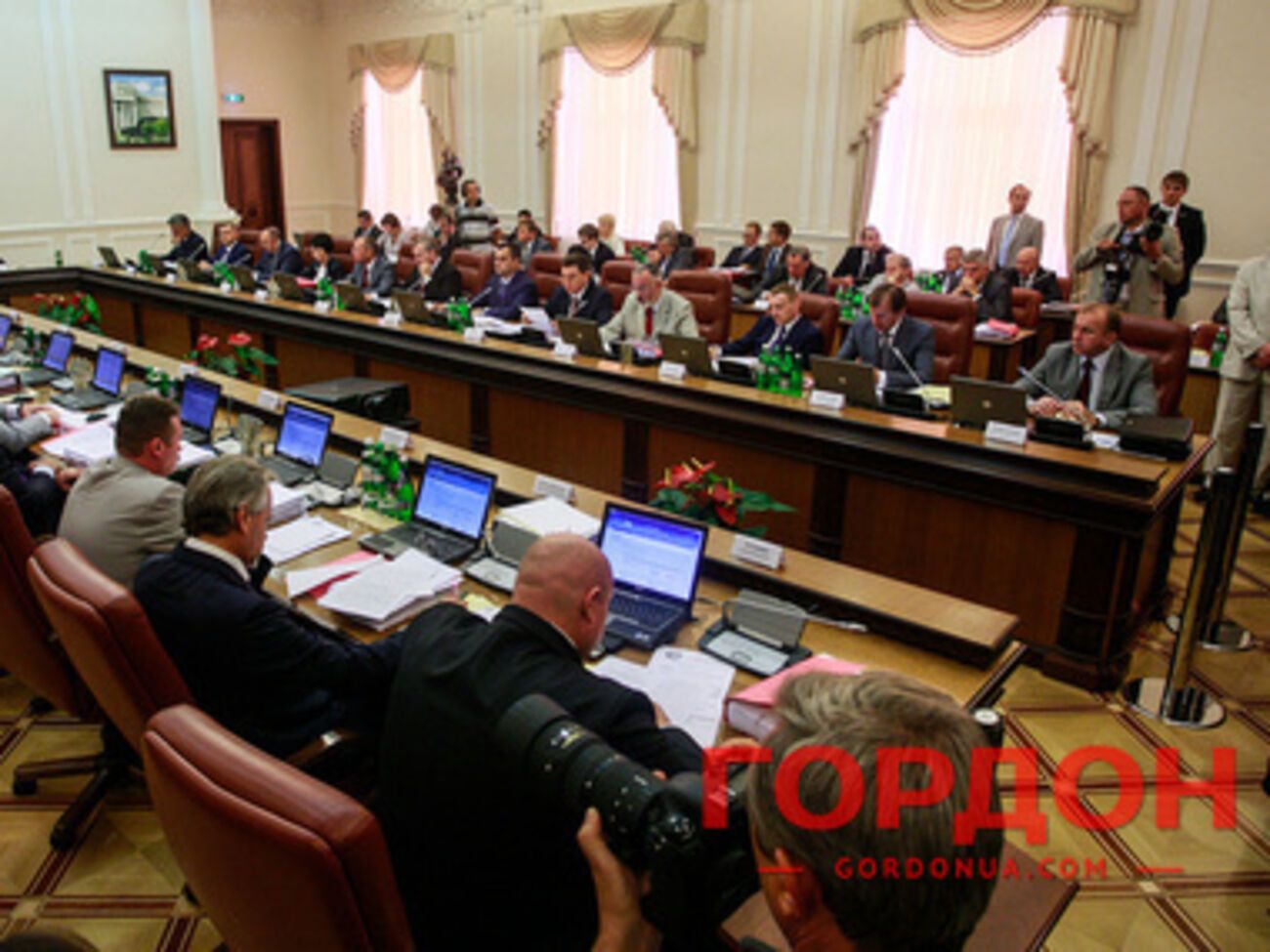 Кабмин опубликовал противоречивую статистику
