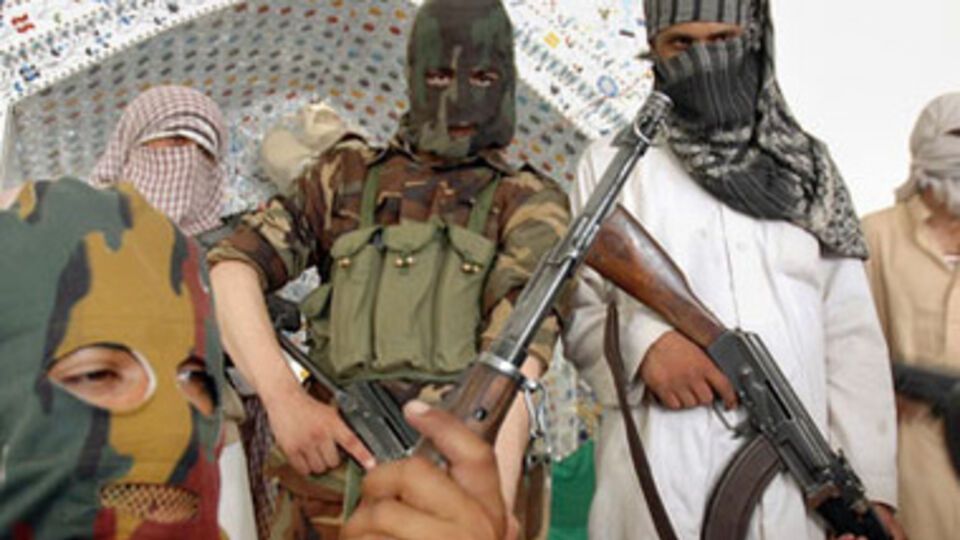 Первая встреча сторон прошла мирно